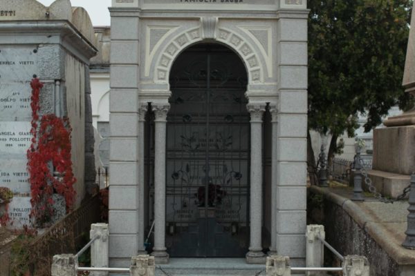 Monumento funebre Bagna ristrutturazione 1
