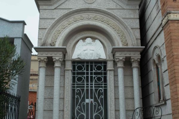 Monumento funebre Angelo ristrutturazione 1